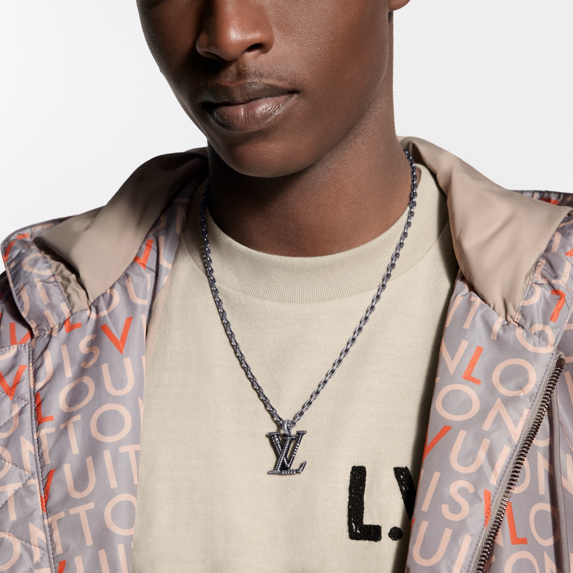 LV Whisper Pendant S00 - Fashion Jewelry | LOUIS VUITTON